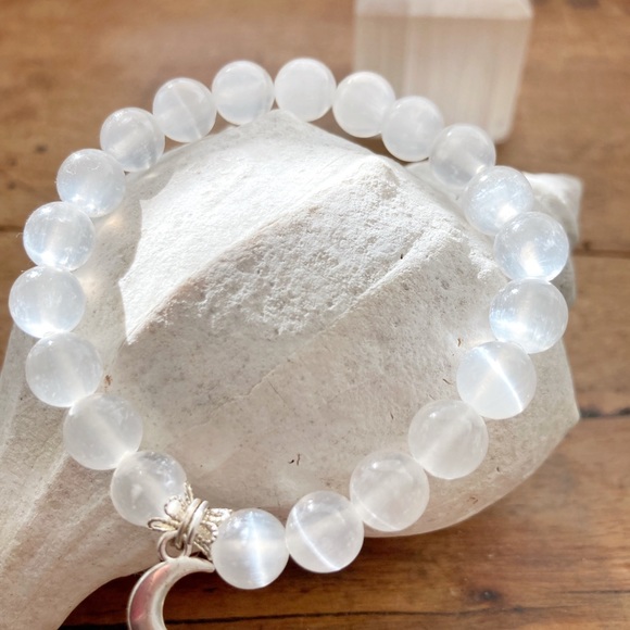 Selenite Moon 🤍 Bracelet - Picture 1 of 11